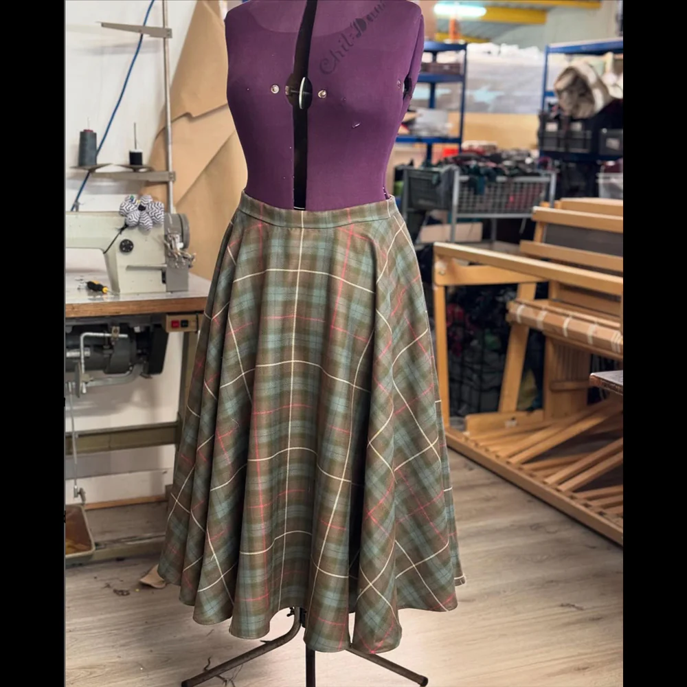 Full Lined Tartan Circle Skirt - Image 10