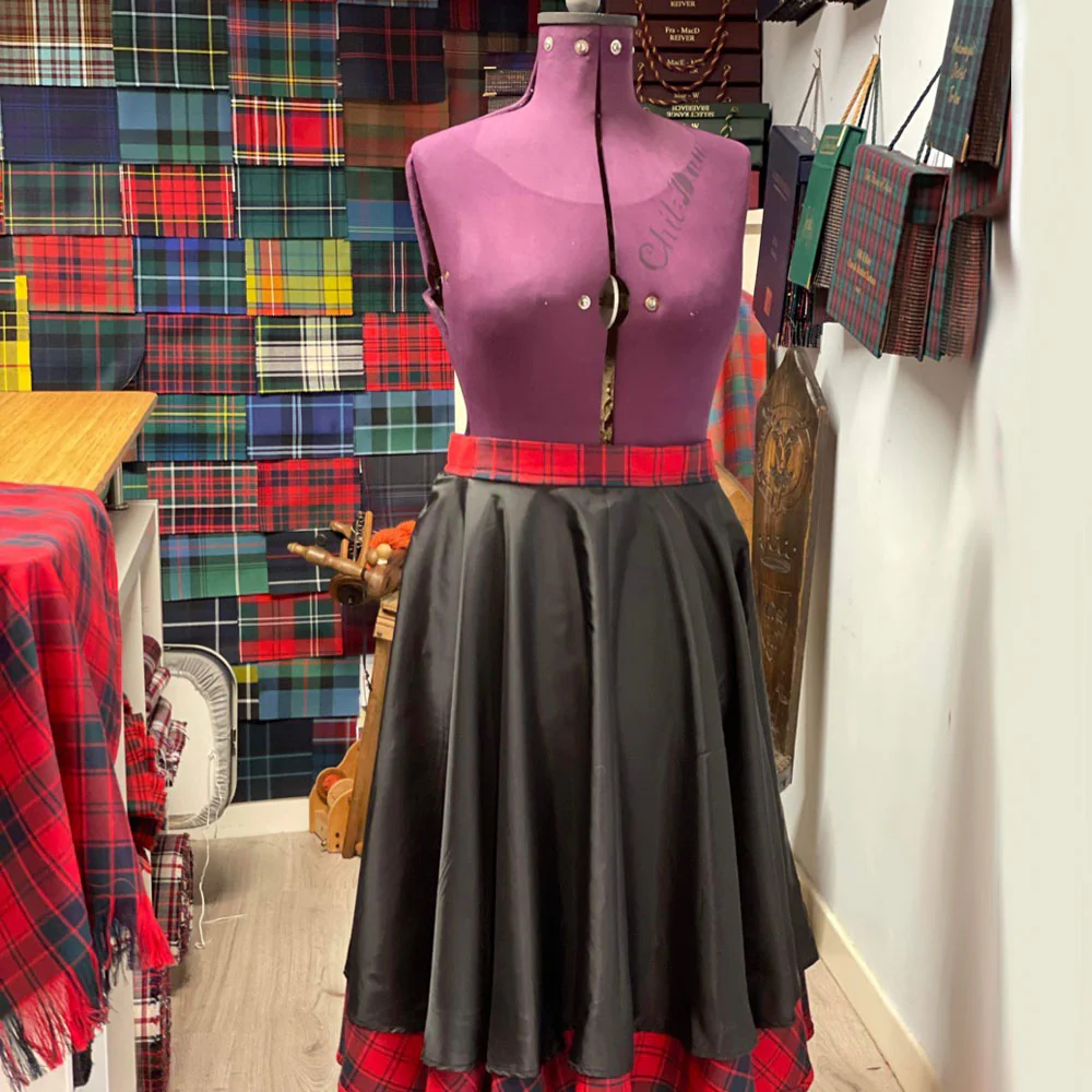 Full Lined Tartan Circle Skirt - Image 4